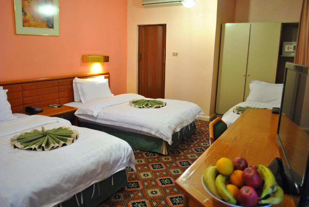 Candles Hotel Wadi Musa Exterior photo